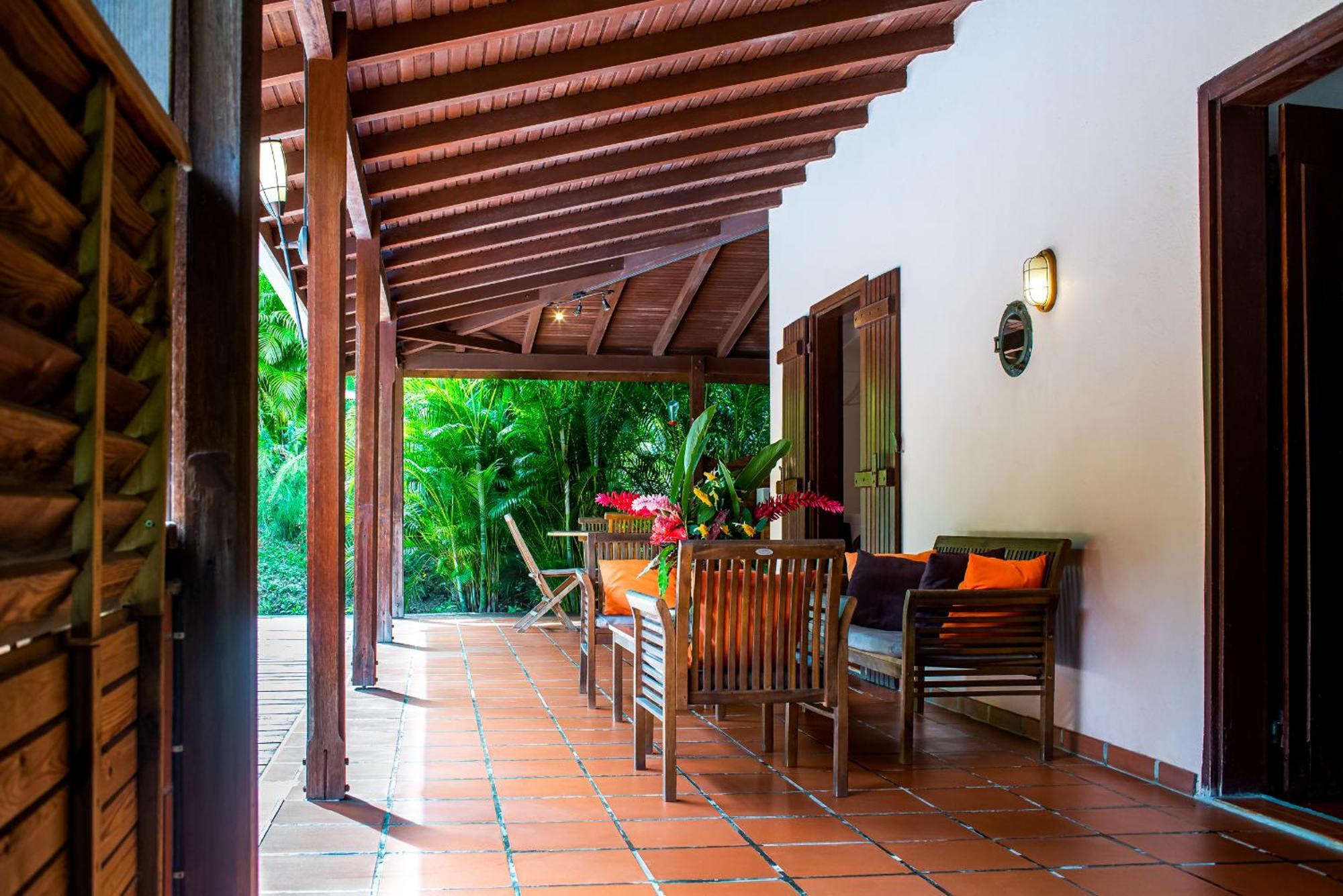 Au Jardin Des Colibris Ecolodge&Spa Deshaies Esterno foto