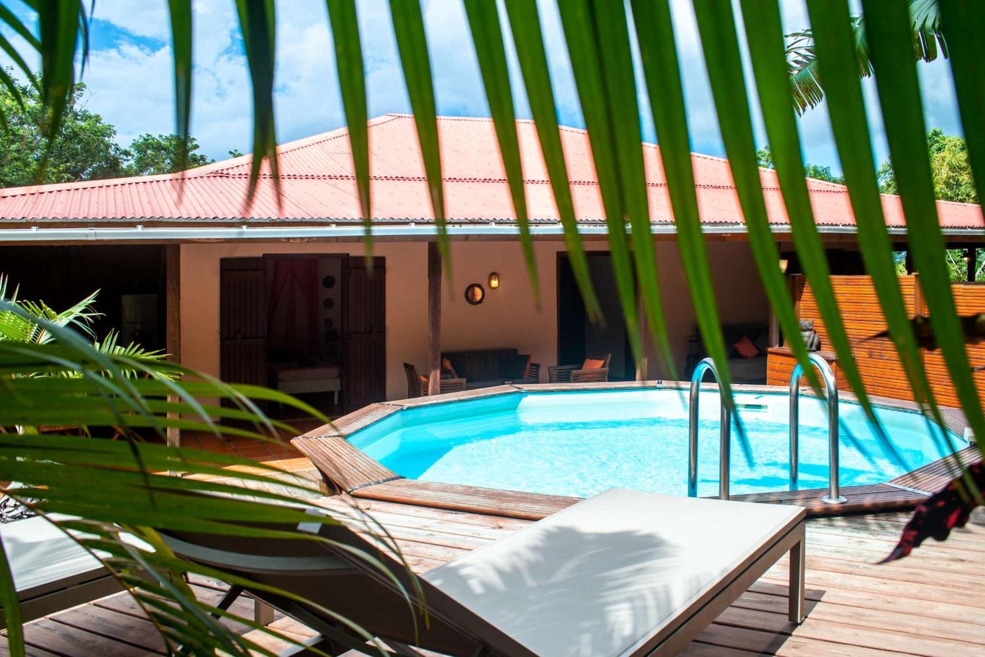 Au Jardin Des Colibris Ecolodge&Spa Deshaies Esterno foto