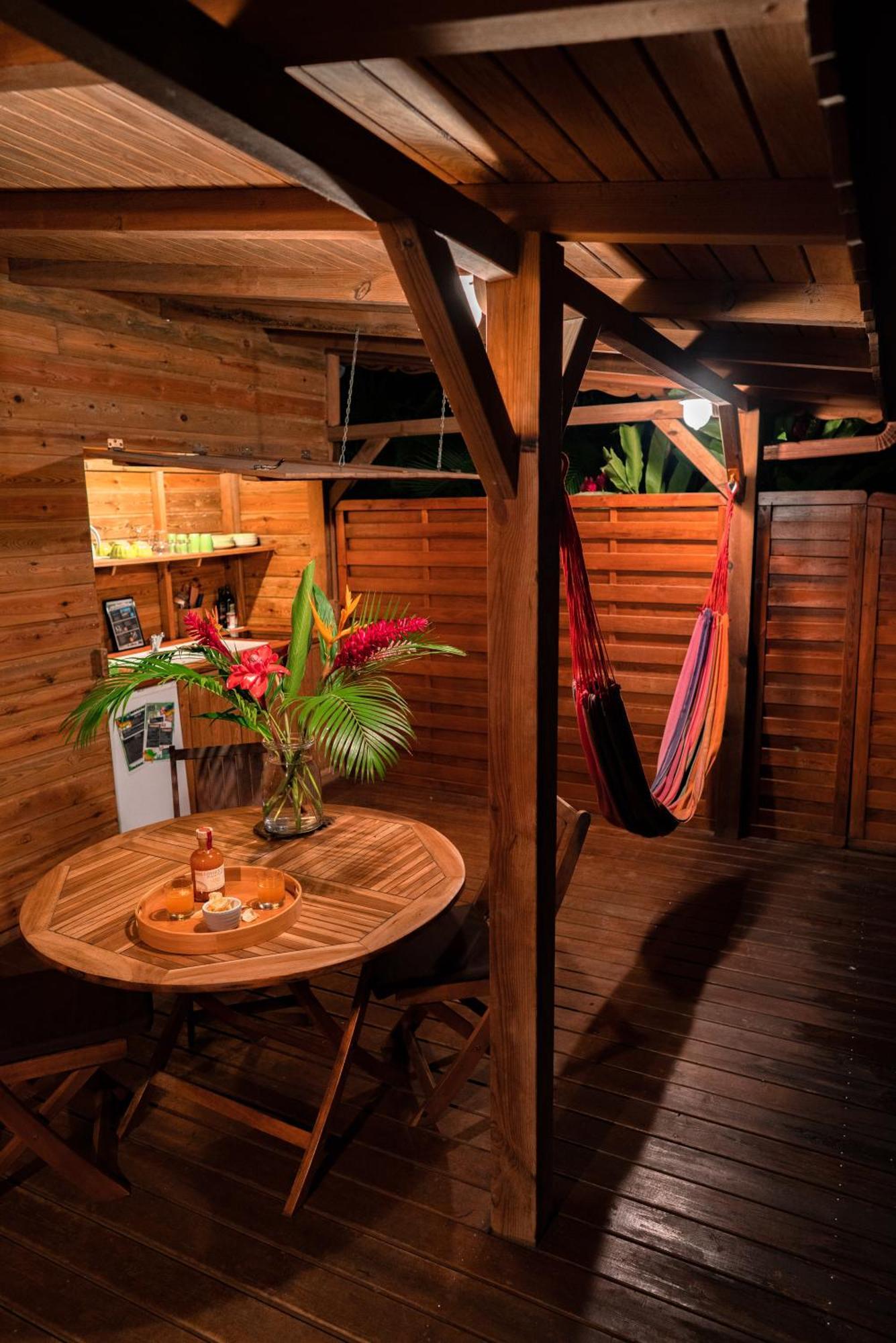 Au Jardin Des Colibris Ecolodge&Spa Deshaies Esterno foto
